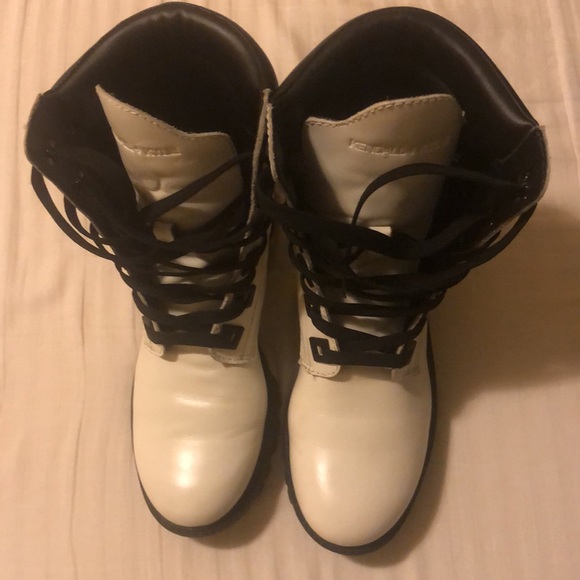 Kendall & Kylie boots - Picture 2 of 8